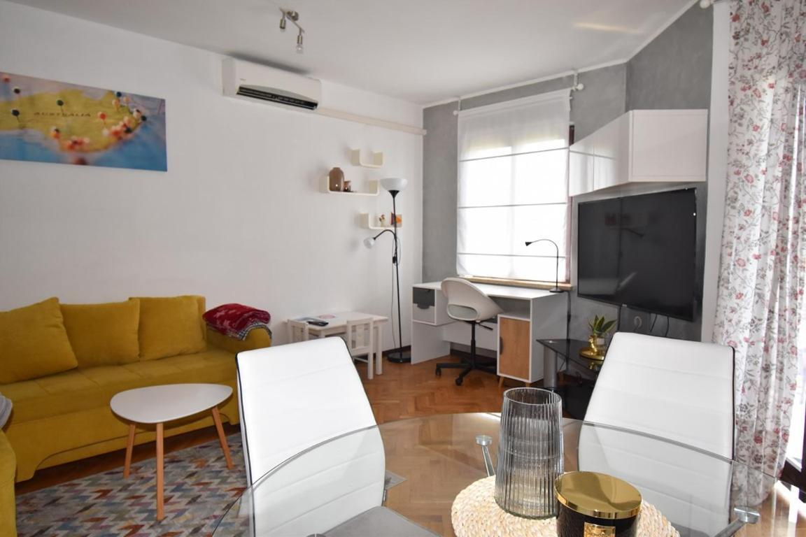 Superior Familiy Apartment Tina Врсар Экстерьер фото