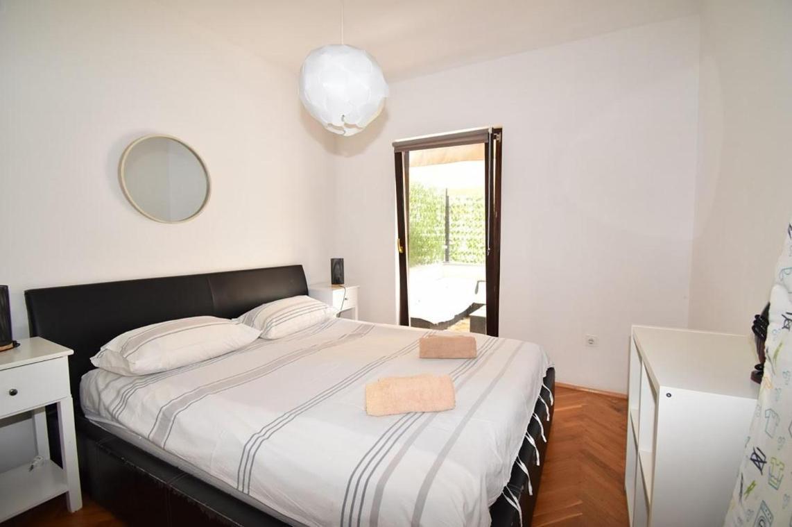 Superior Familiy Apartment Tina Врсар Экстерьер фото